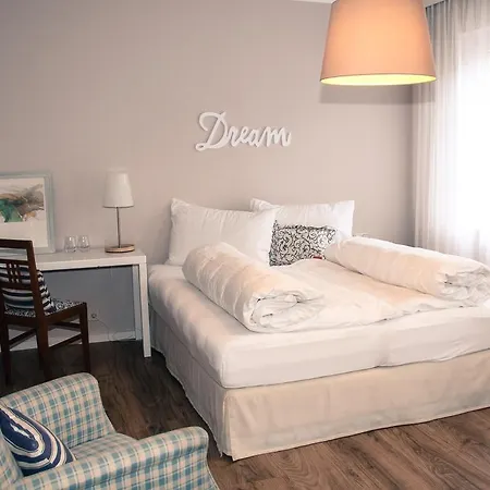 Bed & Breakfast Lovely In Boutique-hotel Velden 3*