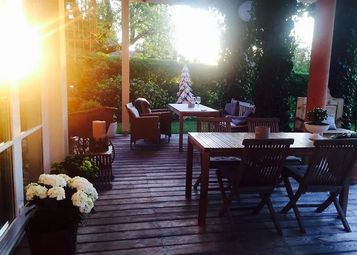 Bed & Breakfast Lovely In By Lisa & Daniel