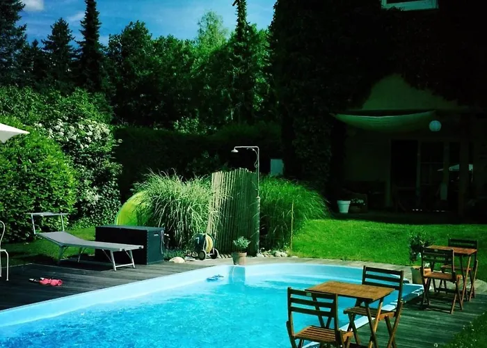 Lovely In By Lisa & Daniel Bed & Breakfast 3*