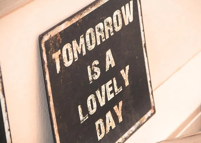 Lovely In By Lisa & Daniel Bed & Breakfast