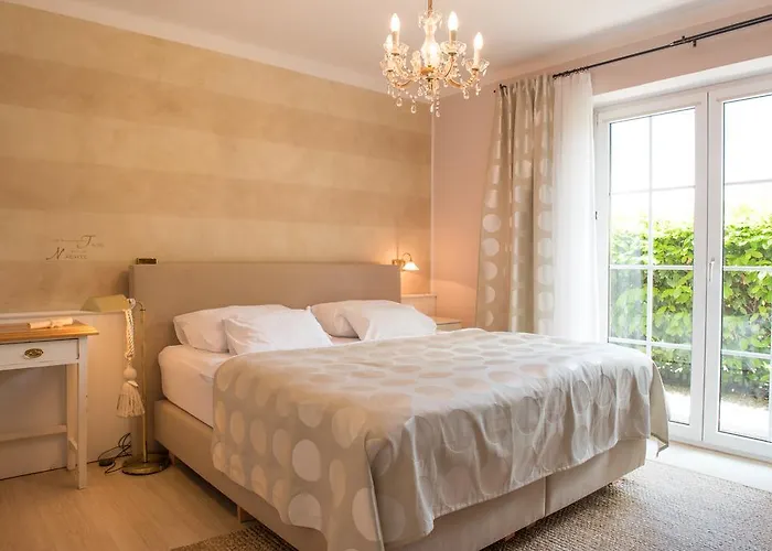 Lovely In By Lisa & Daniel